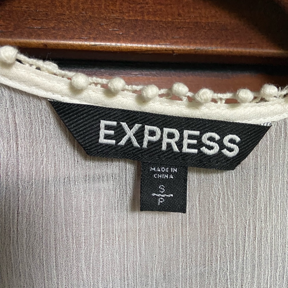 Express Ruffle Blouse - Picture 7 of 7